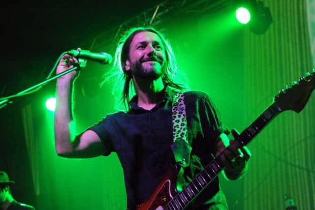 Feeder. Picture: Paul Windsor