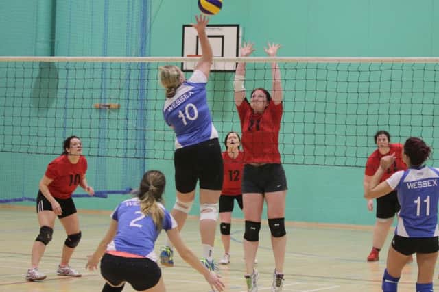 Wessex Ladies (blue) take on South Hants Ladies (red) in the Hampshire Grand Prix