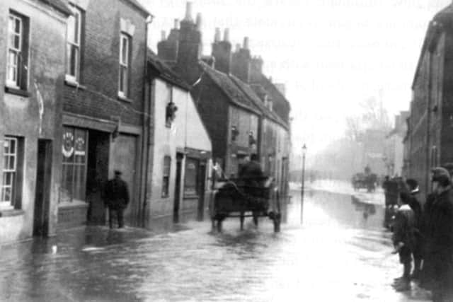 Before culverts were installed the Lavant used to run through Havant town centre. Here is a 1914 view along West Street.