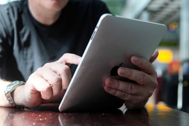 Lesley says we could live without electronics on flights