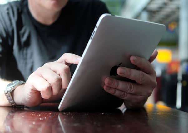 Lesley says we could live without electronics on flights