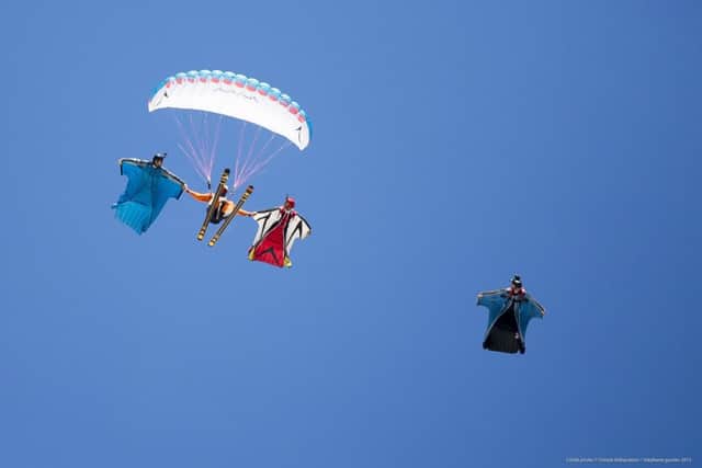 GIVE ME FIVE A paragliding film by Steven Gauthier