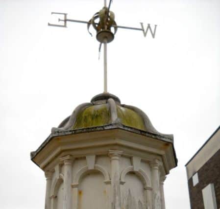 Simon Harts picture of the cupola from the old Queen Alexandra Hospital building. Does anyone have a picture of it in its original position?