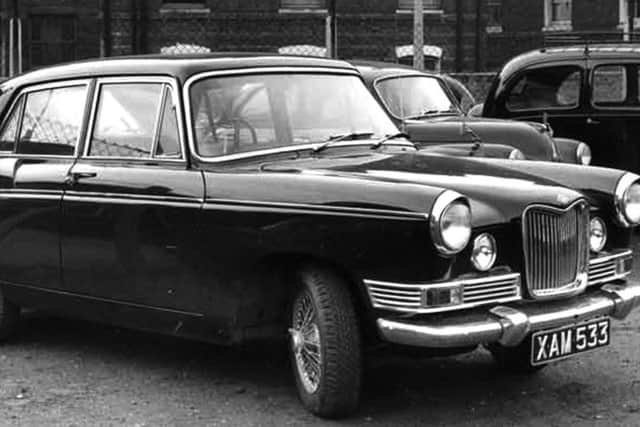 A Riley Riviera  do you know of one that existed, or might still exist, in the Portsmouth area?  Below an article from Autocar in the 1960s featuring the car