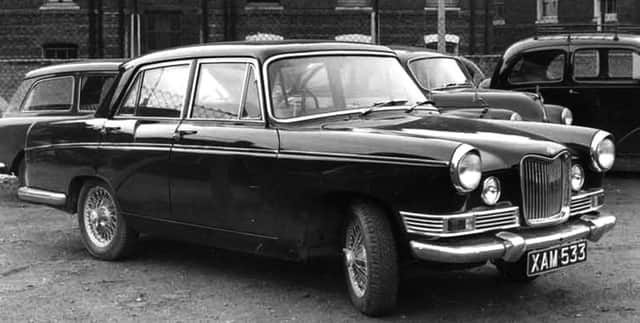 A Riley Riviera  do you know of one that existed, or might still exist, in the Portsmouth area?  Below an article from Autocar in the 1960s featuring the car