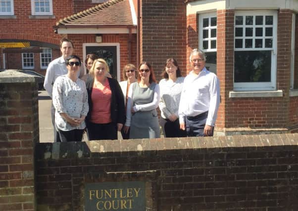 jpns-23-05-17-014 biz dp Xebra Accounting

Location change for growing accountancy firm
Xebra Accounting, moving to a new location owing to the growth of the business.

Photograph: (Far right) Guy Robinson and the Xebra team outside the new offices at Funtley Court