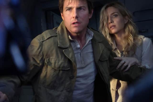 Tom Cruise and Annabelle Wallis in The Mummy.
