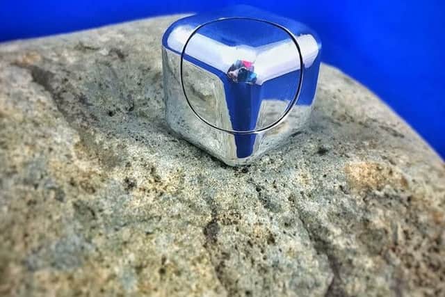 The spin cube
