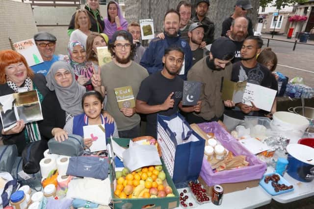 Various Muslims and people from other faith groups providing food and gifts
Picture: Habibur Rahman