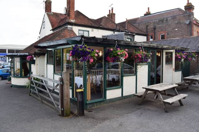 Massala Lounge at The Golden Lion: 54 Bedhampton Road, Havant, PO9 3EY