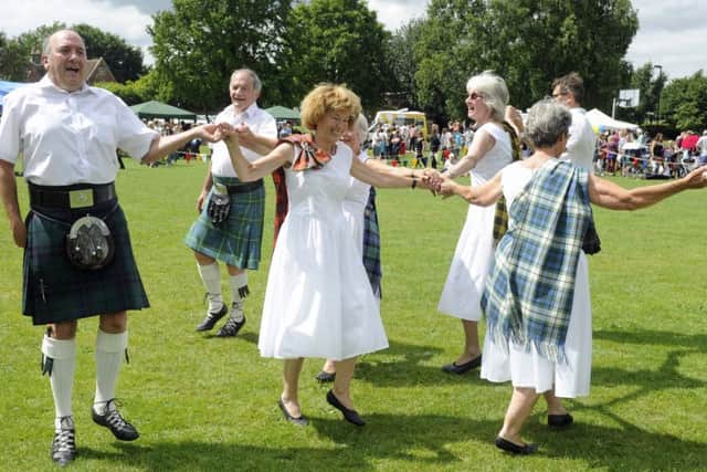 The Southsea Reel Dancers. Picture Ian Hargreaves  (170748-1) PPP-170107-190331006