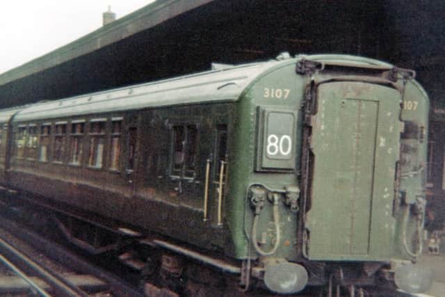 rw train 4-COR unit at Portsmouth harbour
4 COR STOCK AT PORTSMOUTH HARBOUR 1962.
The front car of a 4-COR unit at Portsmouth harbour in 1962. These sets of four were usually made into 12-car trains.