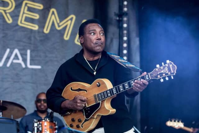 George Benson (Roy Morris www.mnogallery.com)