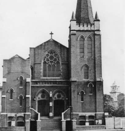 Demolished in 1972, who can remember Edinburgh Road Congregational Church when it had a steeple?