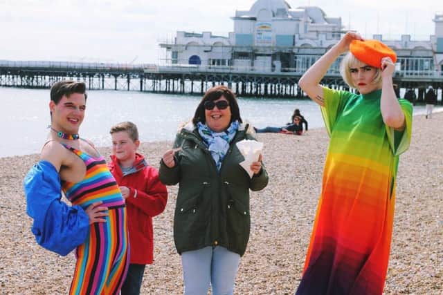 Knees Up! hosts The Fabulous Josh and Welsh Aunty BopaRhys meet their public