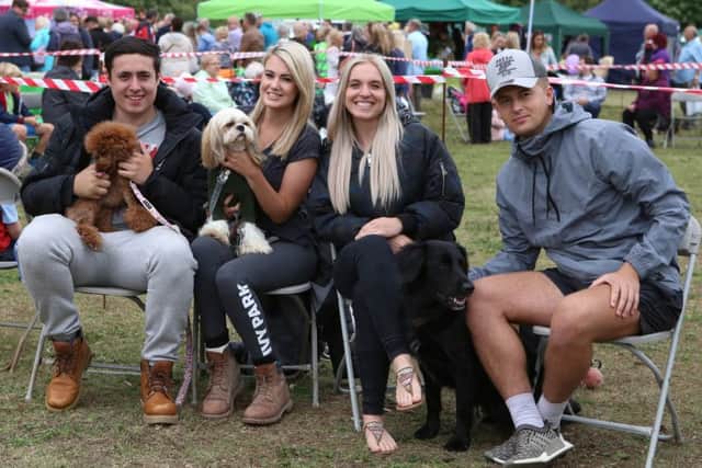 Connor McKay, Gabrielle Head, Jade Parker and Louis Elliot with Minnie, Nemo and Hudson Picture: Habibur Rahman (170915-02)
