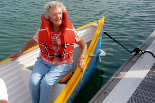 Bett Langford in the Cornish Pilot gig     Picture: Eastney Crusing Assosciation
