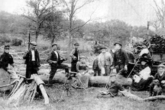 Woodmen working in Leigh Park estate long before the  housing estate was built. (Ralph Cousins collection).