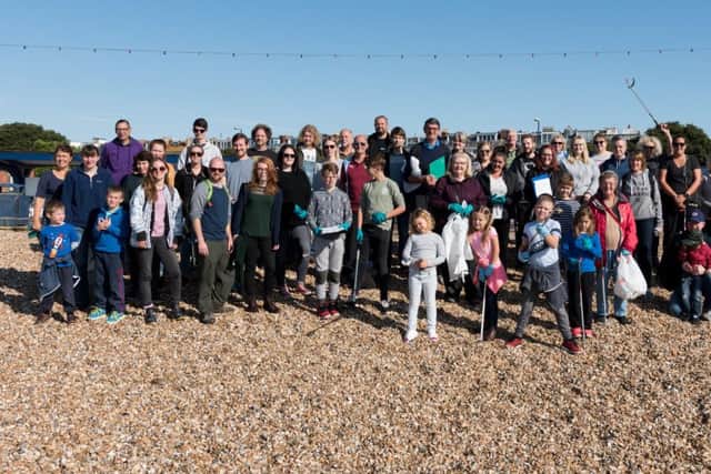 Volunteers at the start of the clean/survey
(171247-004)