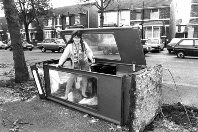 It was not only trees which were uprooted, heres a dead phone box in Copnor Road, Copnor, Portsmouth.
