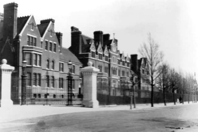 Can anyone take a guess where this photograph was taken? I think it might be along Pembroke Road.